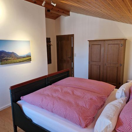 ÜberseeChalet Chiemgau 90 Qm 3 Zimmer Balkonアパートメント エクステリア 写真