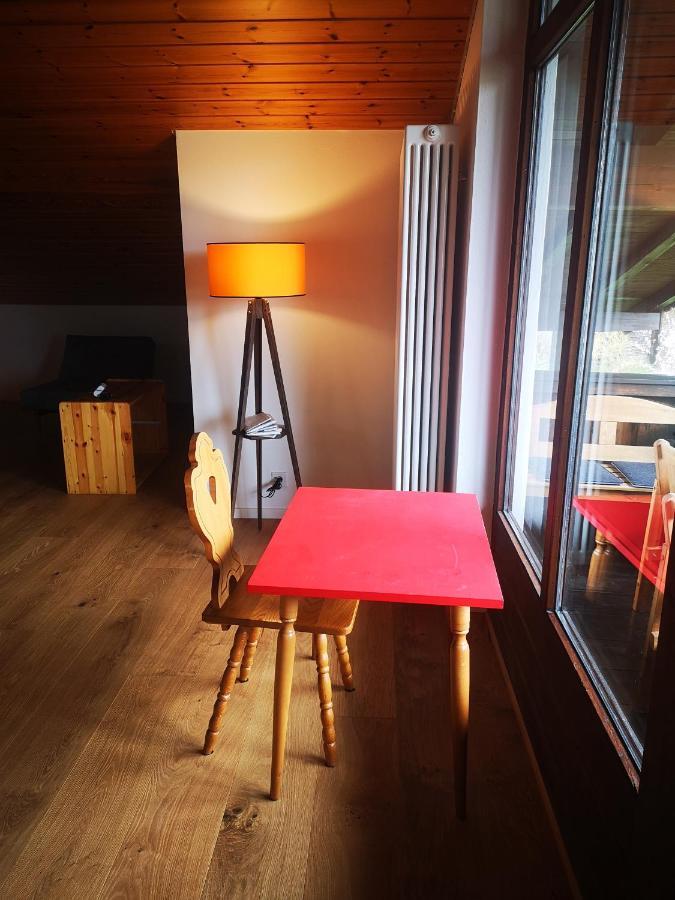 ÜberseeChalet Chiemgau 90 Qm 3 Zimmer Balkonアパートメント エクステリア 写真